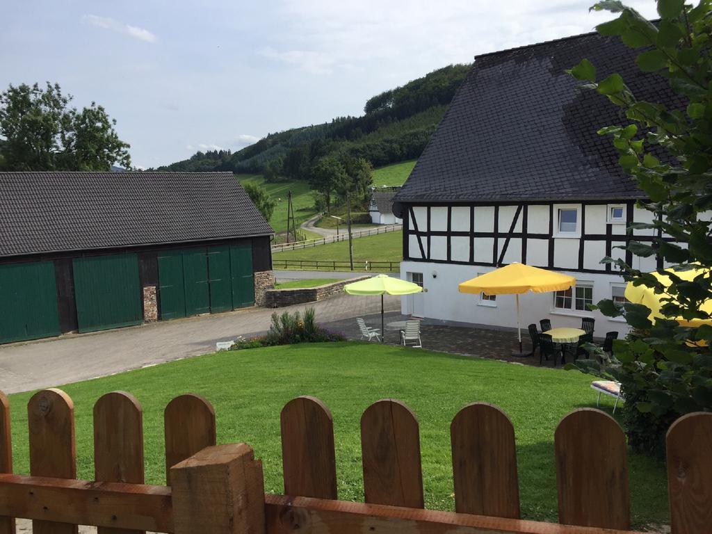 Ferienbauernhof Familie Stratmann Apartman Eslohe Kültér fotó